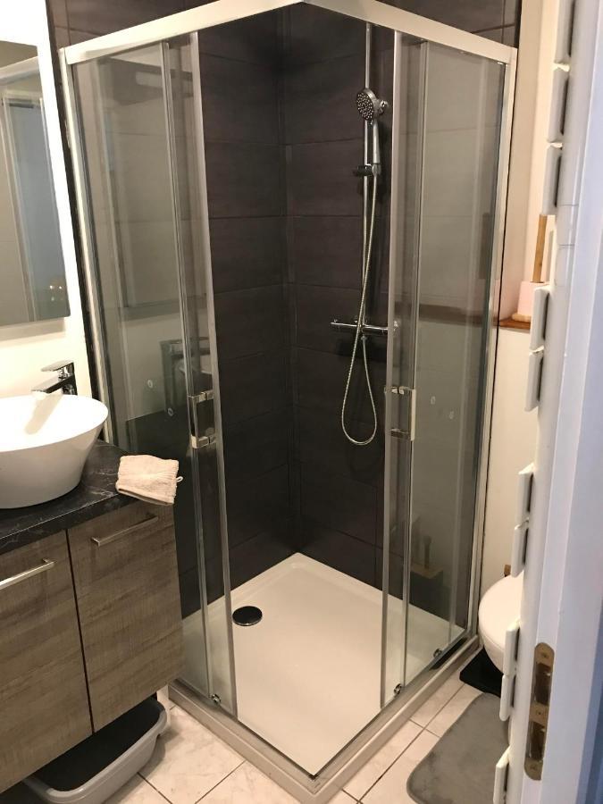 Au Faubourg Apartment Saint-Claude Ngoại thất bức ảnh